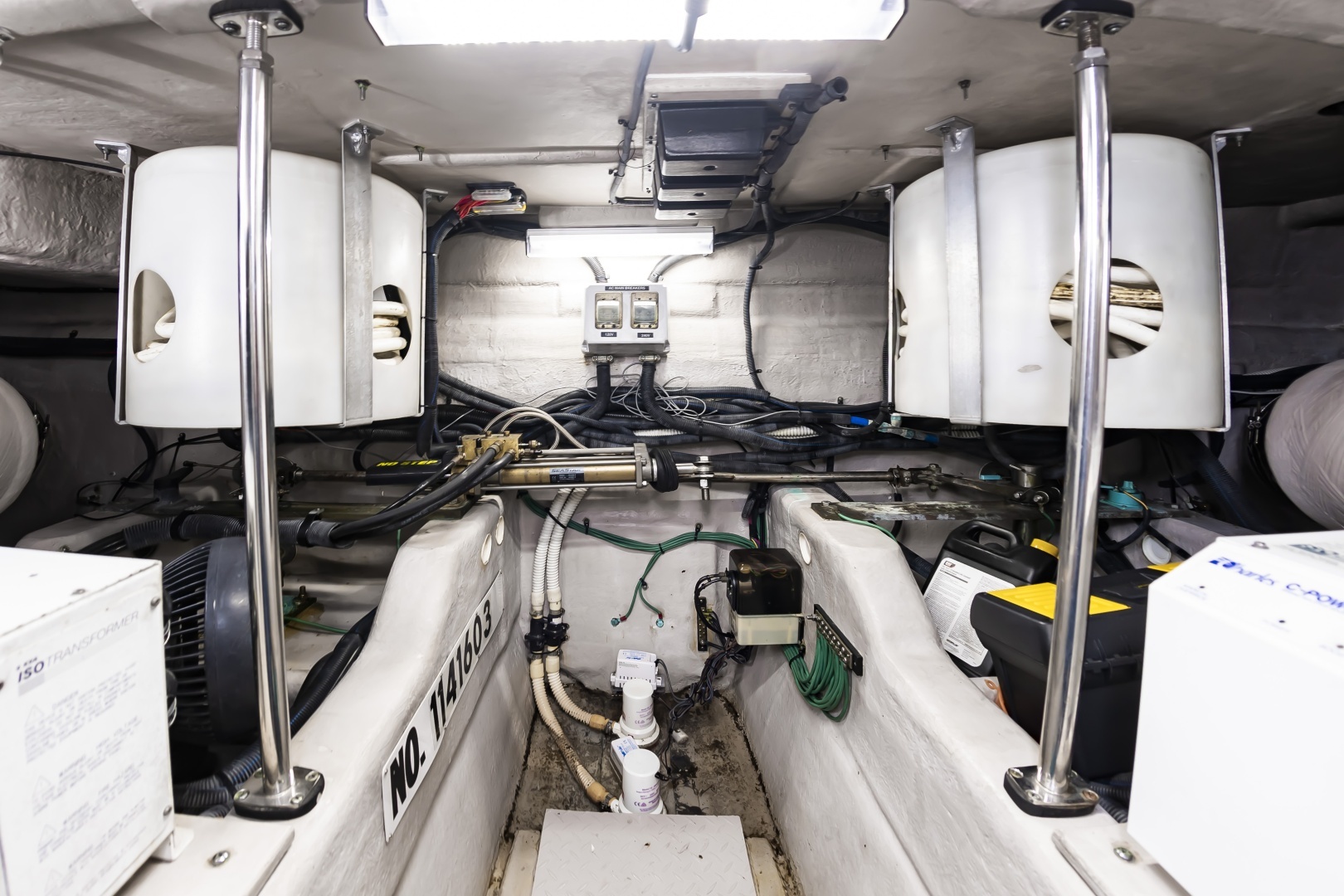 2002 Sea Ray 560 Sedan Bridge - Image 73