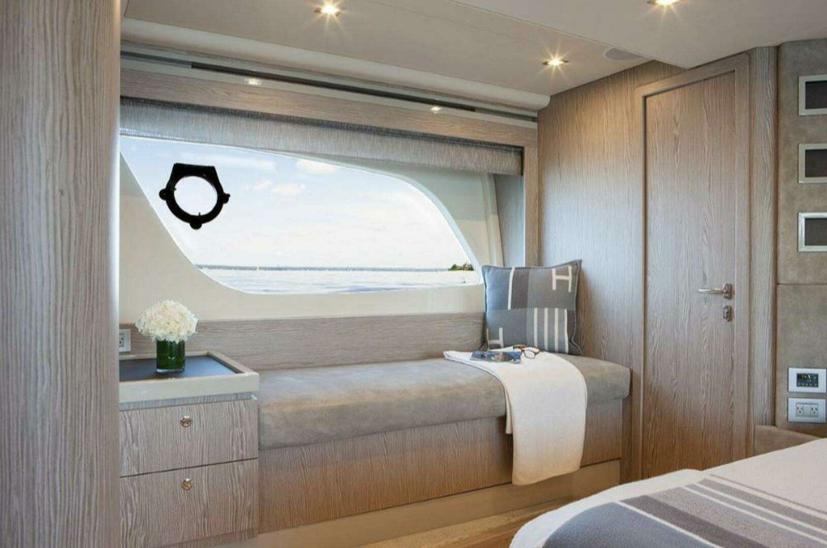 2018 Ferretti Yachts — - Image 21
