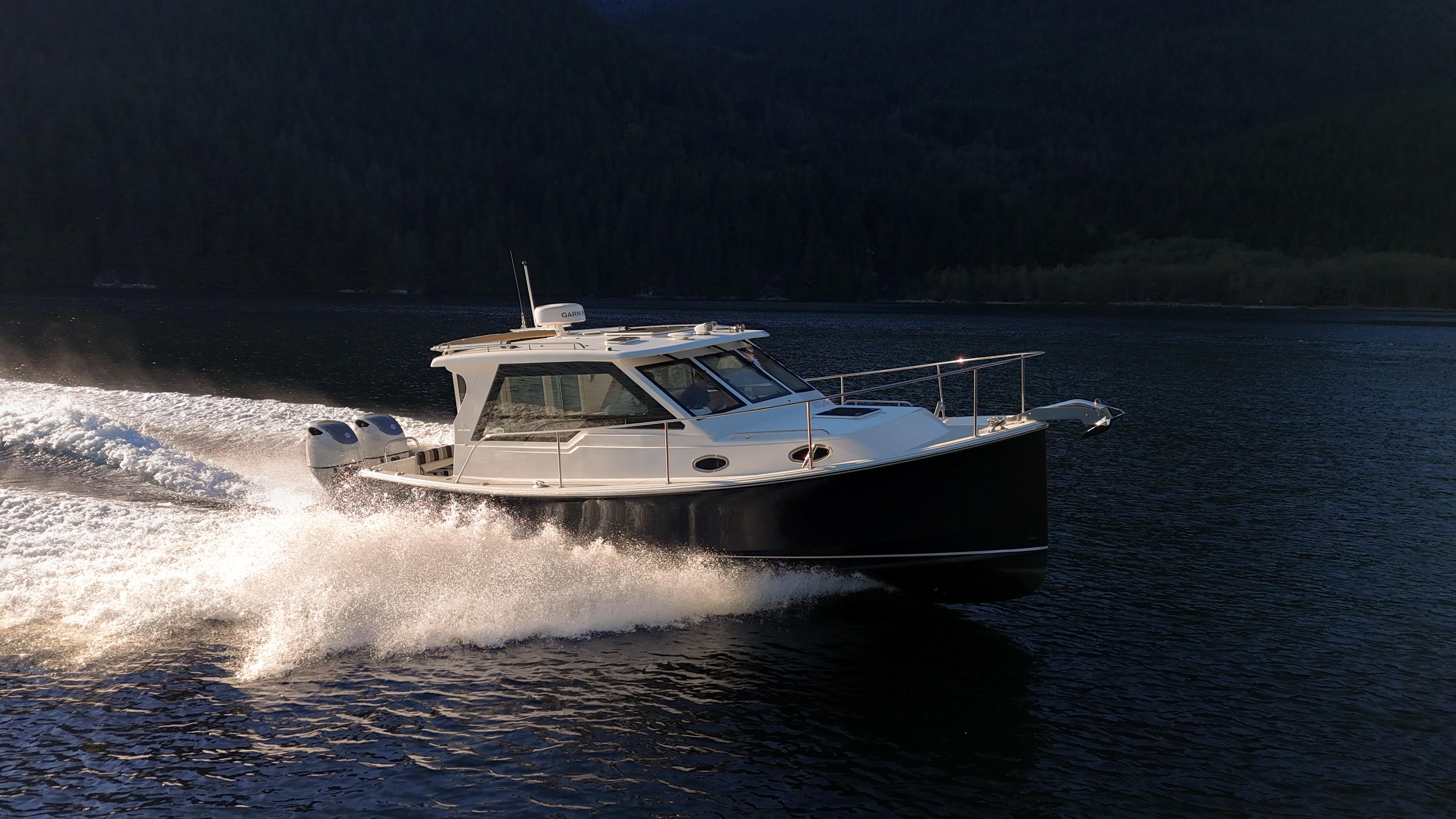 2024 True North 34 Outboard Express