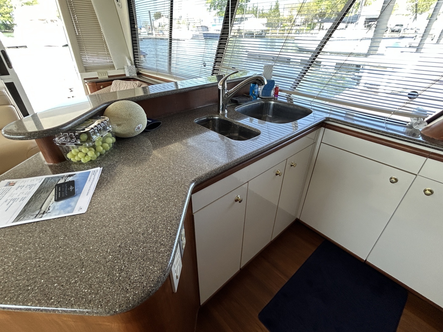 1999 Bayliner 4788 - Image 16