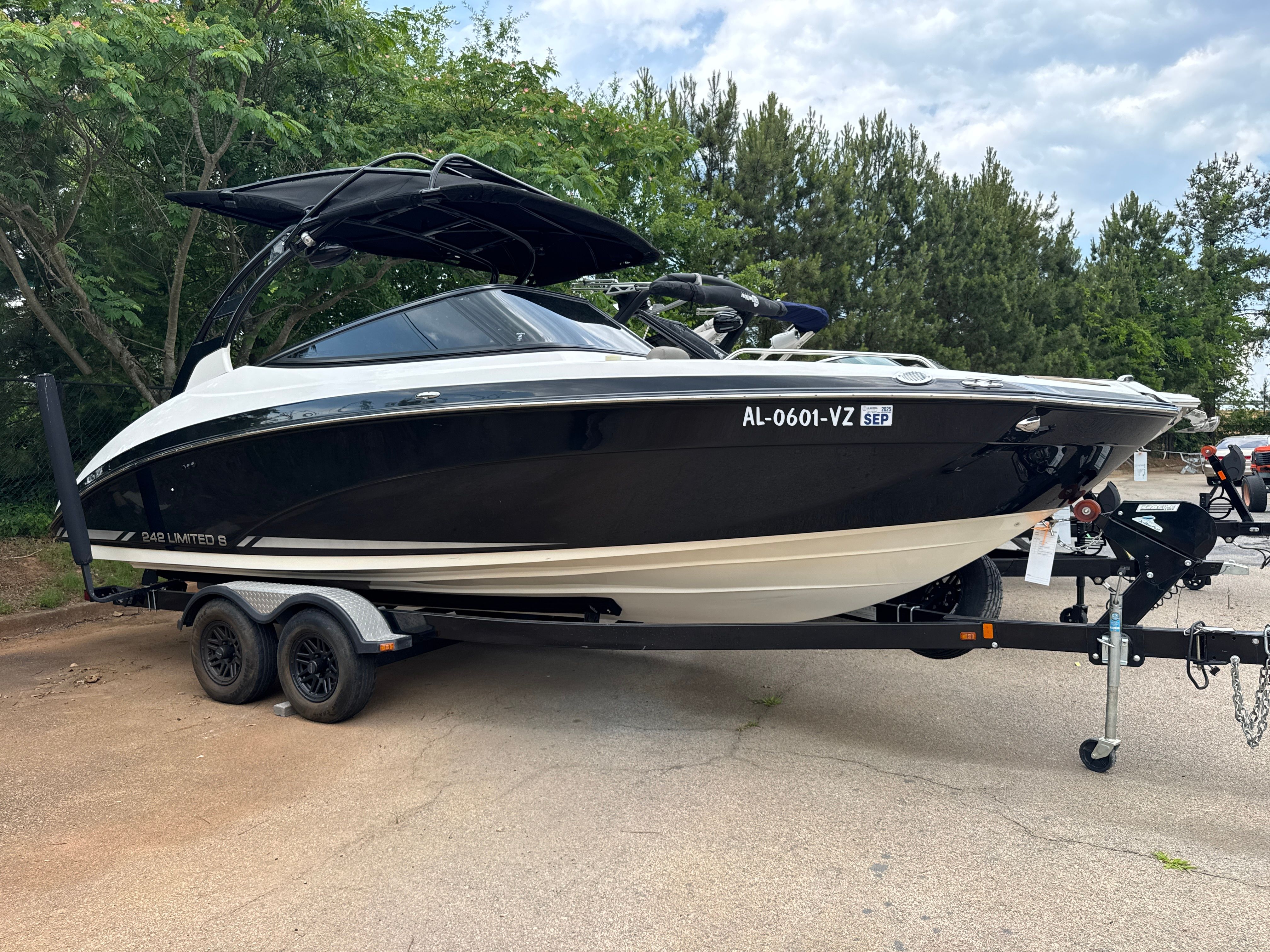 2016 Yamaha Boats 242 Limited S
