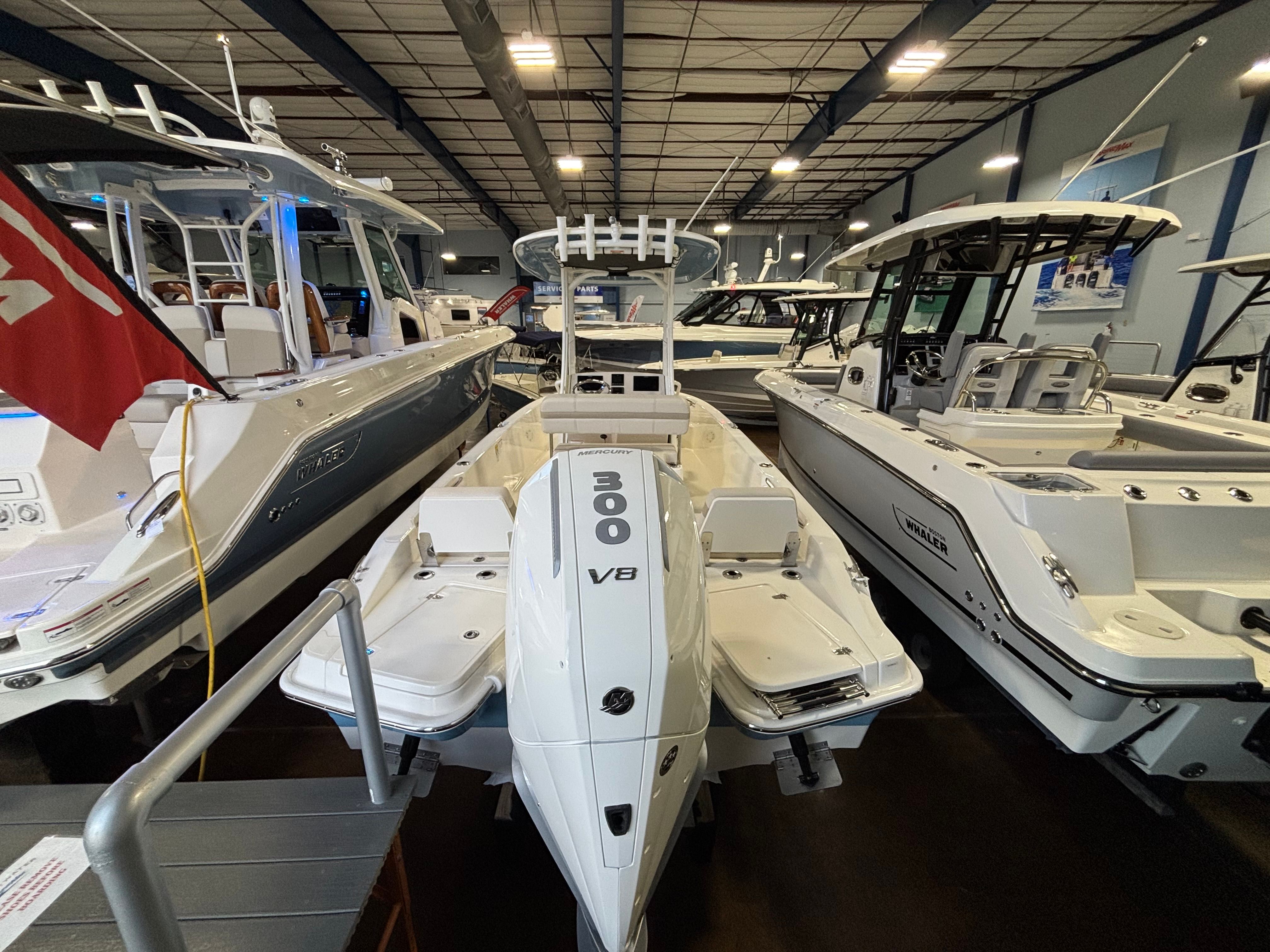 2026 Boston Whaler 250 Dauntless - 4