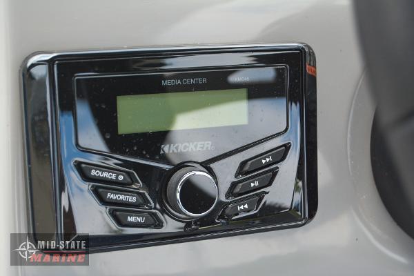 2024 Lowe Ultra 200 Cruise media center with Kicker audio system.