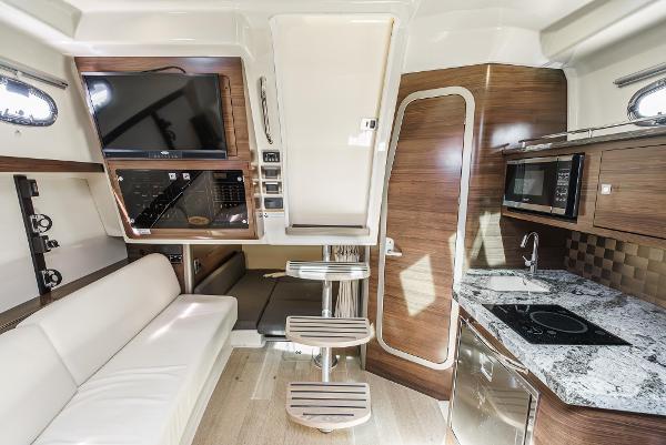 2020 Boston Whaler 345 Conquest - 14