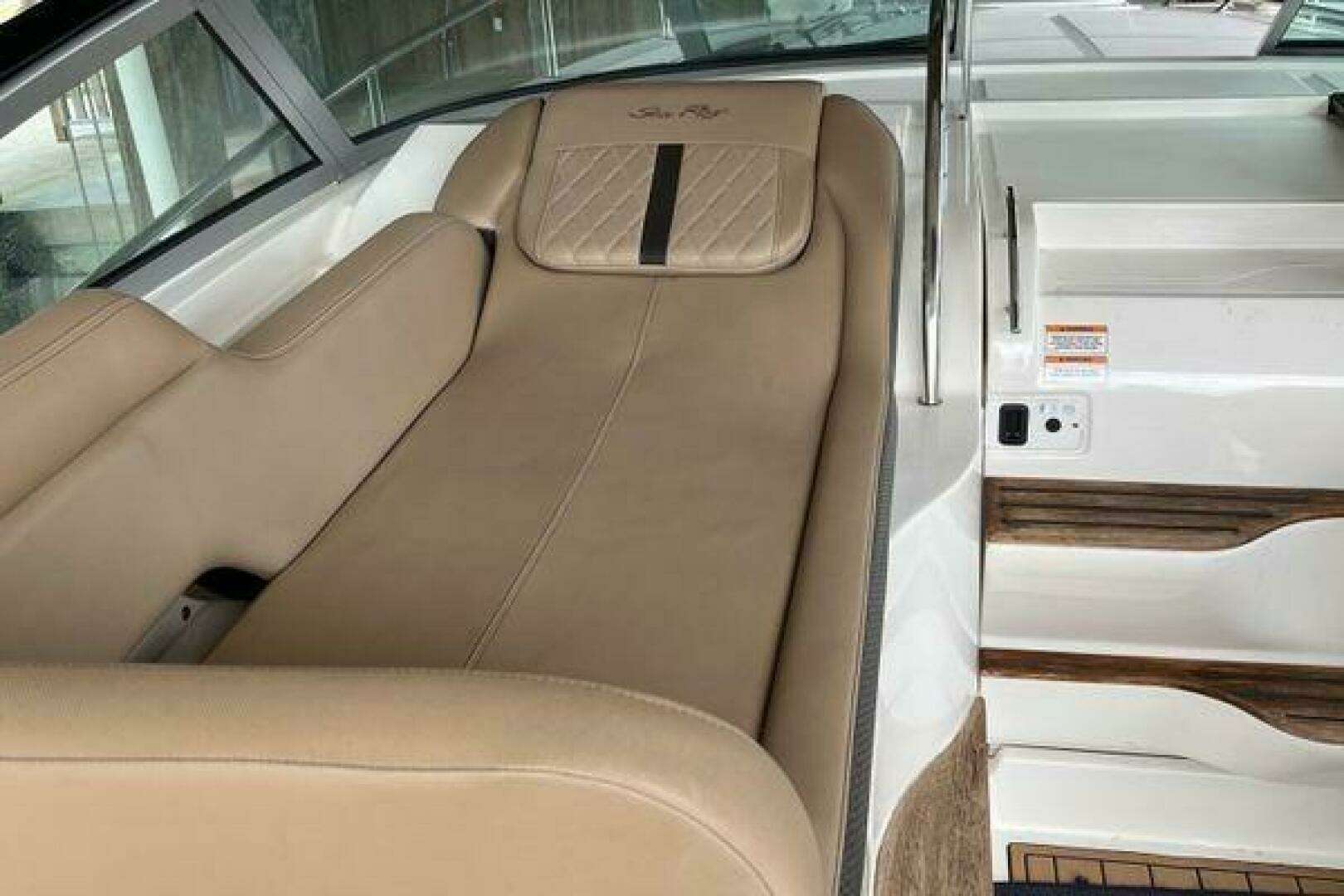 2017 Sea Ray Sundancer 350 - Image 10