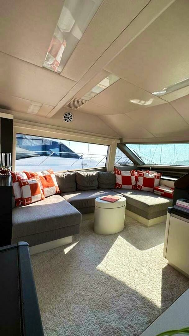 2014 Custom MCY 65 - Image 12