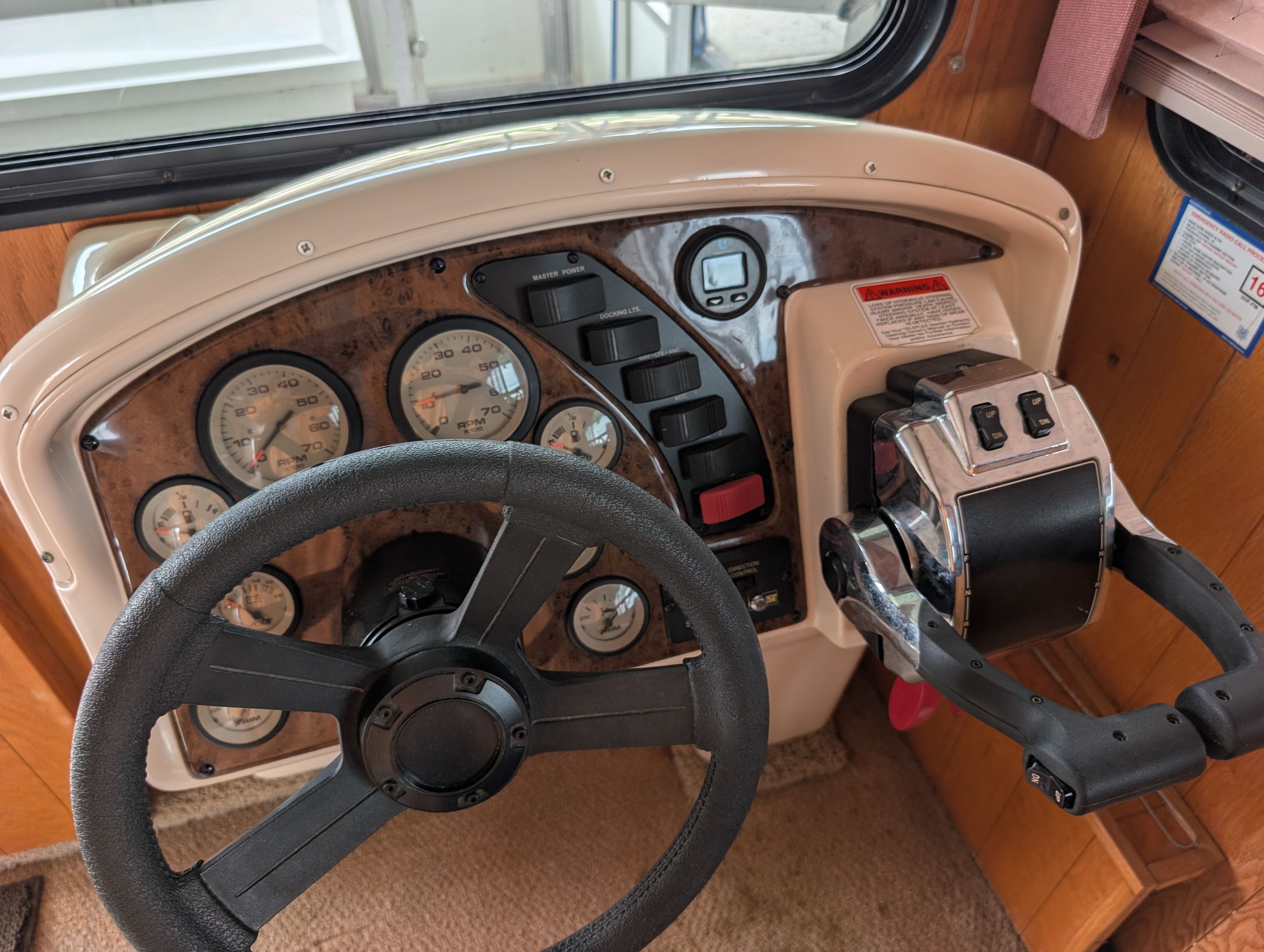 2005 Tracker Myacht - 6