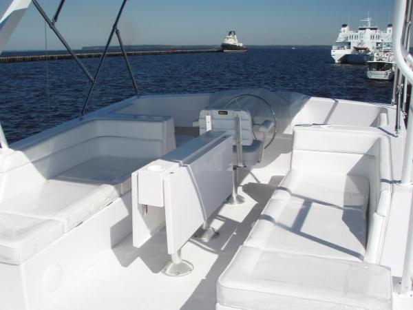 Great Harbour N40 yacht deck, 2025 model, with white seating and ocean view.