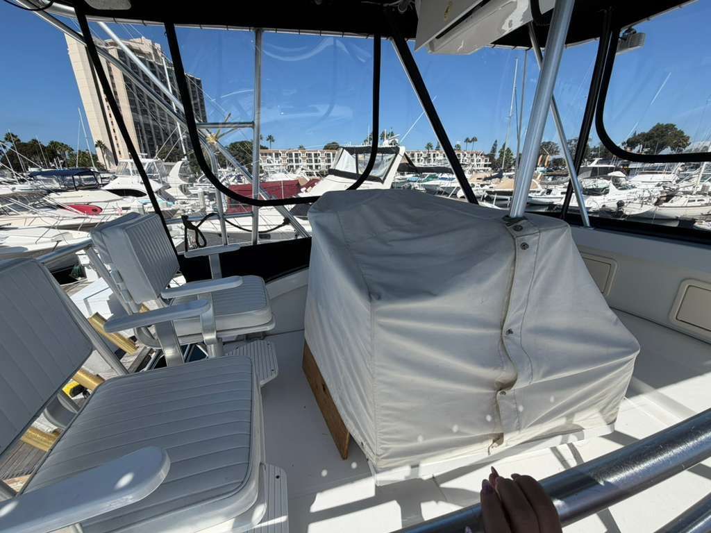 2000 Luhrs Tournament 340 Convertible - 29