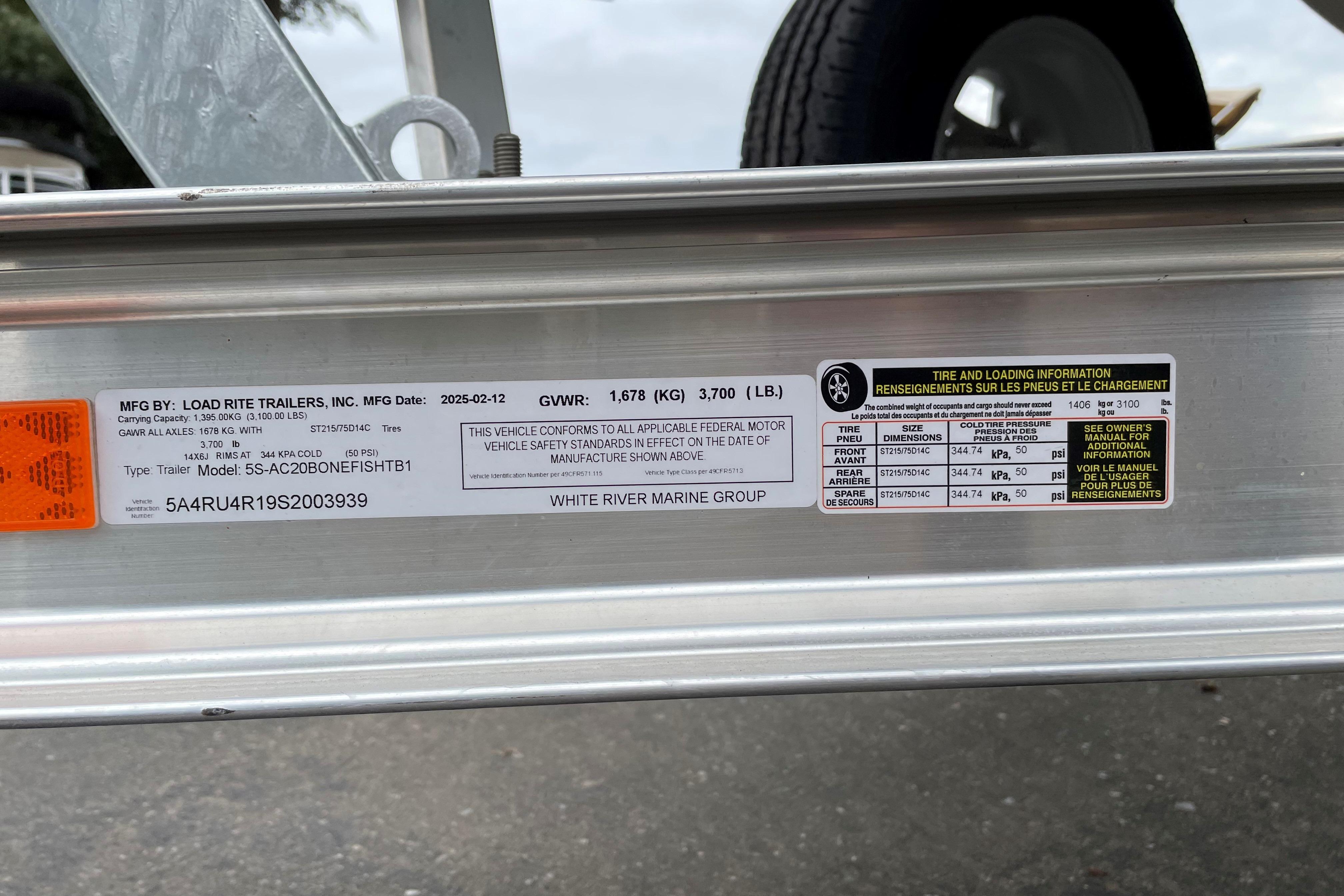 Label on Load Rite trailer for 2025 Mako 18 Pro Skiff Backwater Edition.