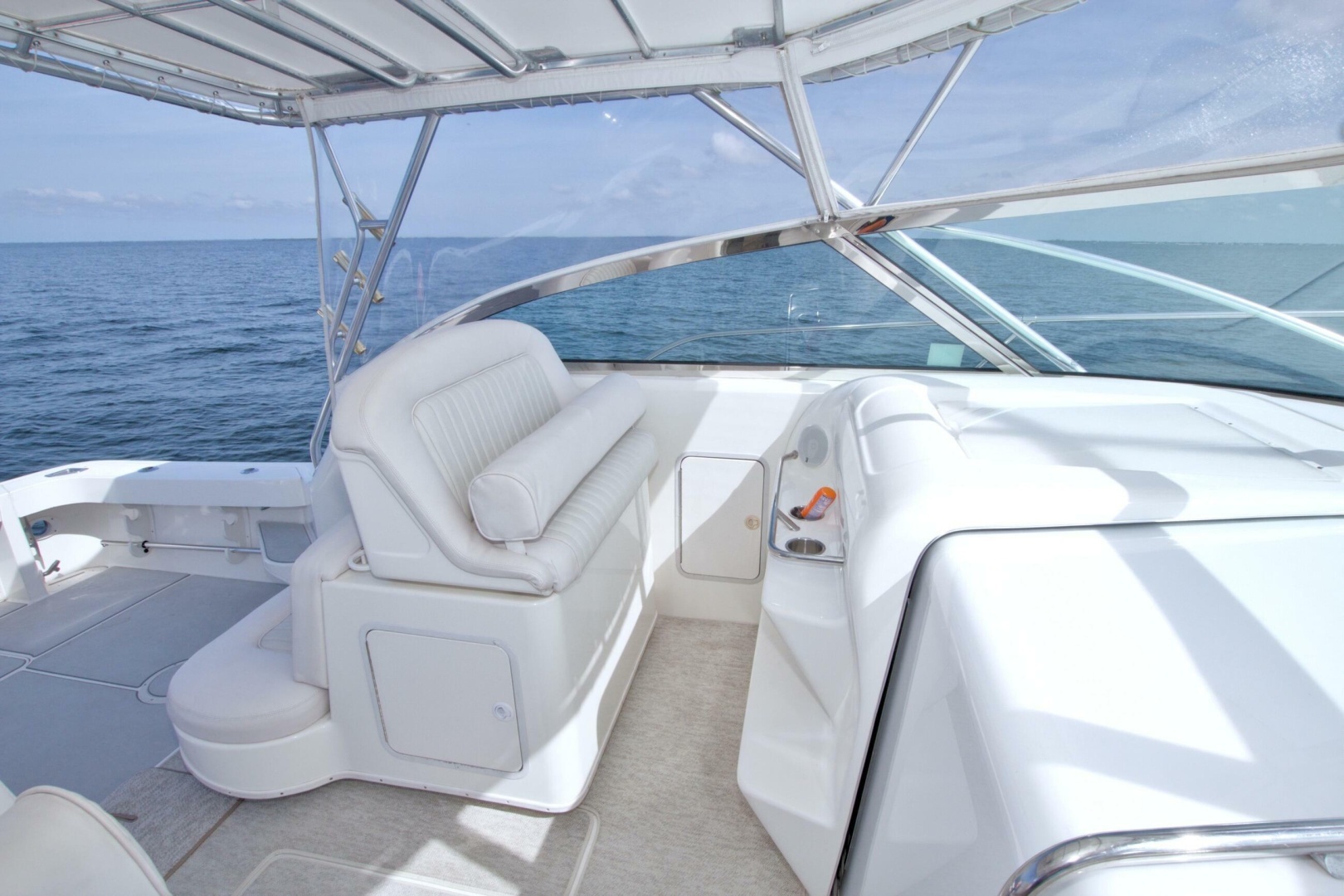 1997 Sea Ray 370 Express Cruiser - Image 32