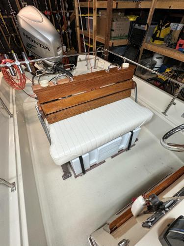 1986 Boston Whaler Montauk - 8
