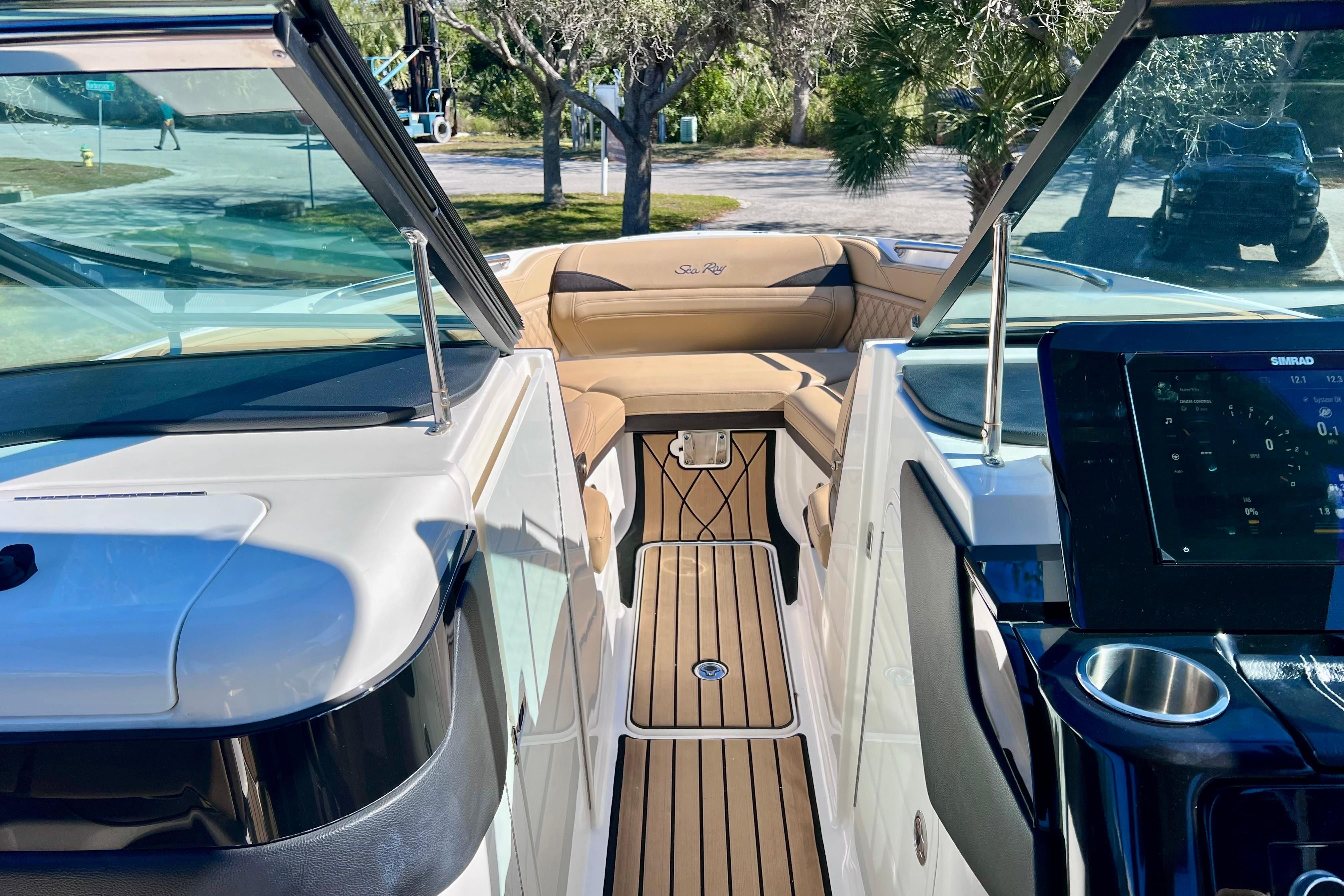 2023 Sea Ray SLX 280 - 57