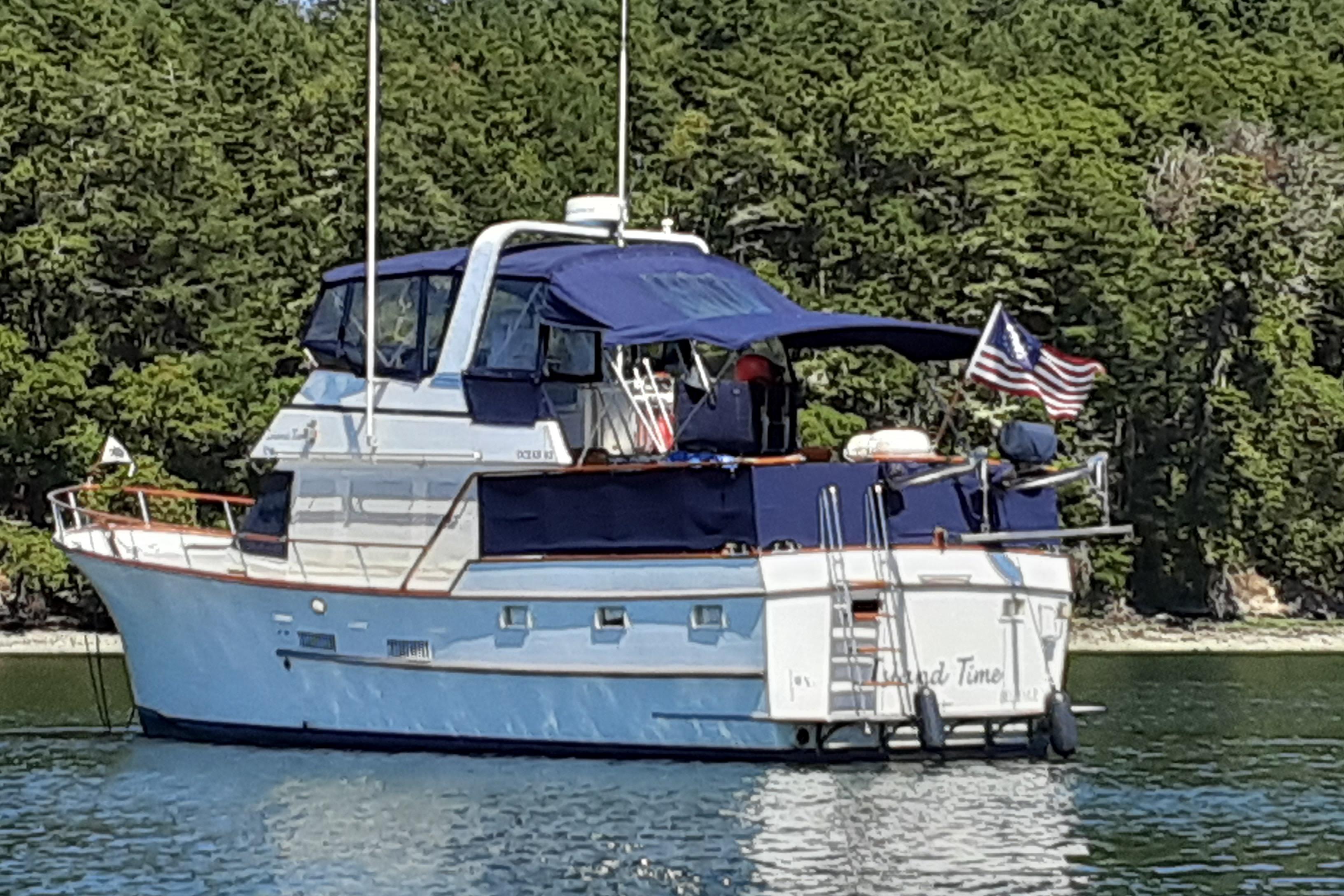 1983 Ocean Alexander 43 Flush Aft Deck