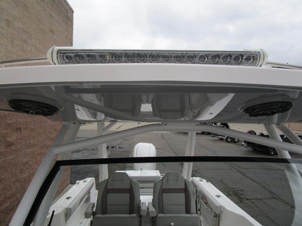 2025 Solara S-250 CW boat with modern canopy and seating.