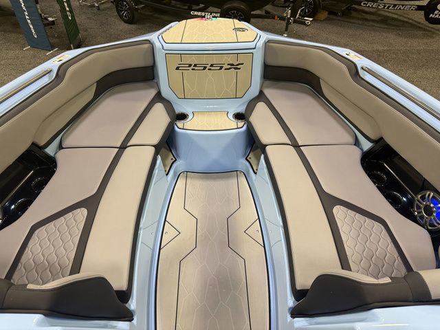 2025 Yamaha Boats 255XD - 33