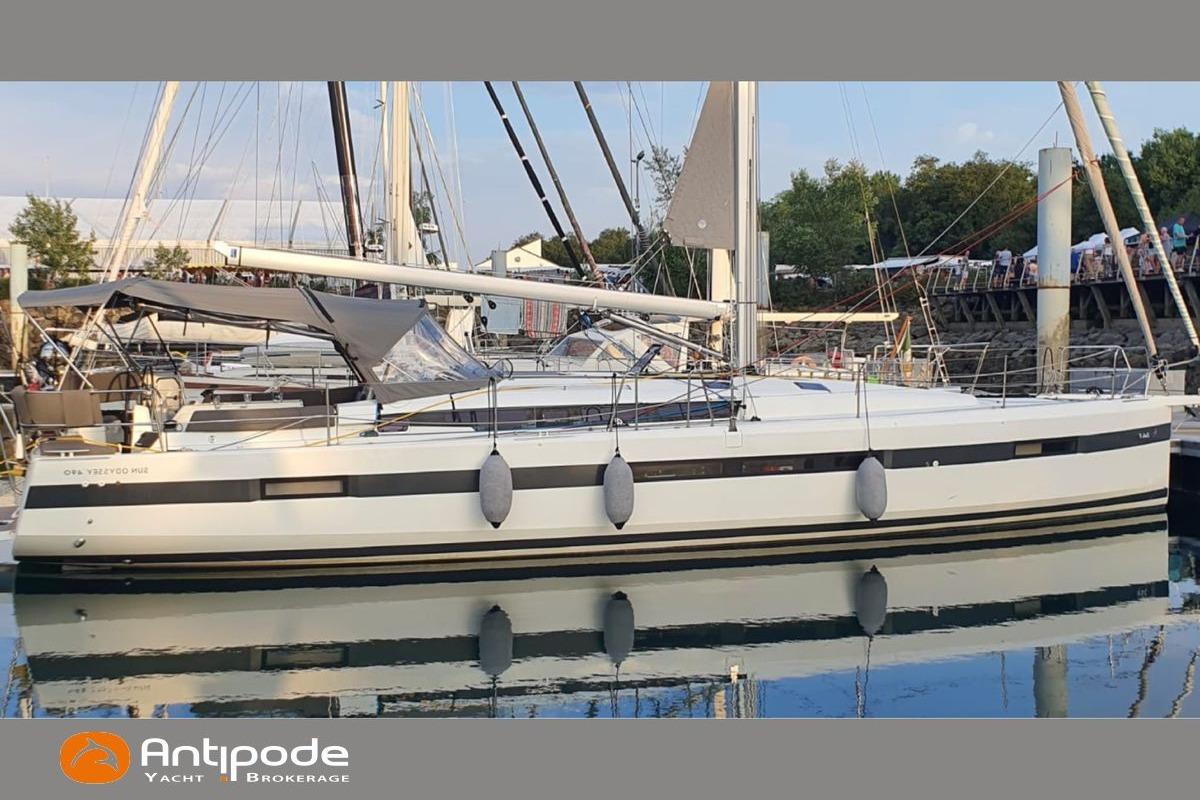 2022 Jeanneau Sun Odyssey 490
