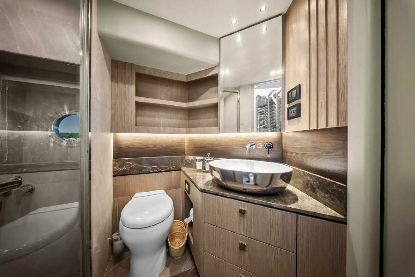 2025 Absolute Navetta 53 - Image 23