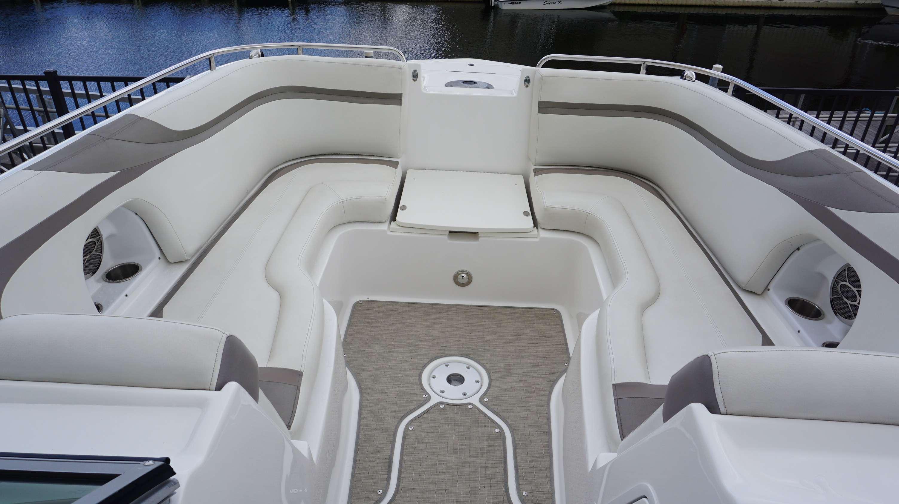 2015 Hurricane 2486SD - 21