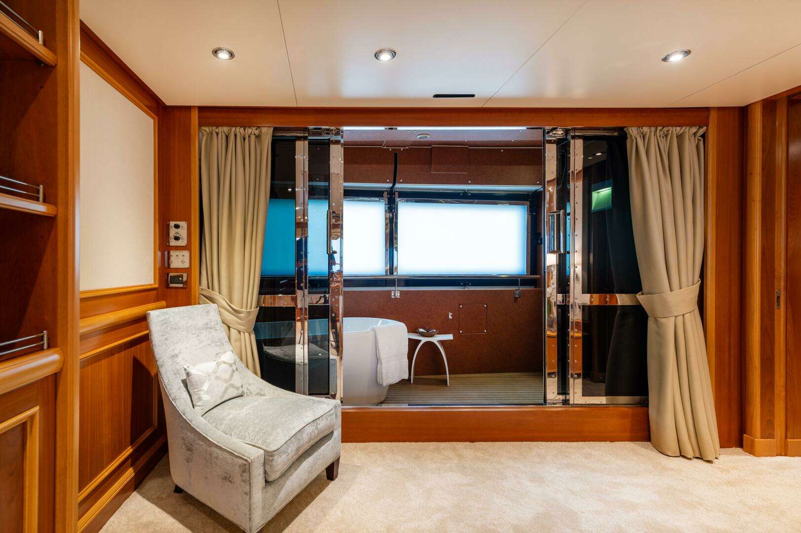 2007 CRN Pilothouse - Image 13