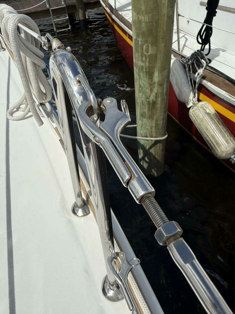 2012 Beneteau 43 - Image 28