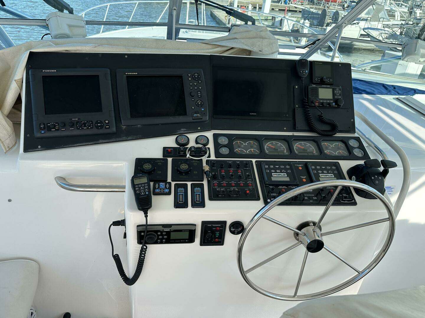 2000 Cabo 45 Express - Image 29