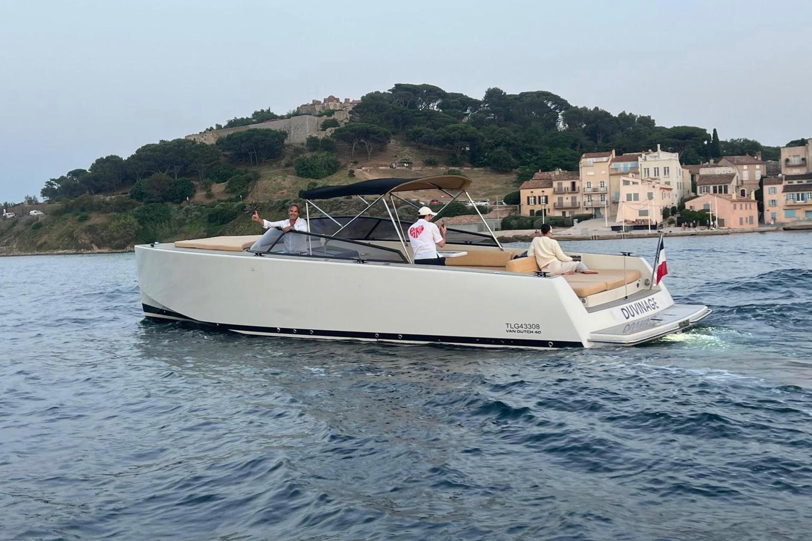 2010 VanDutch 40