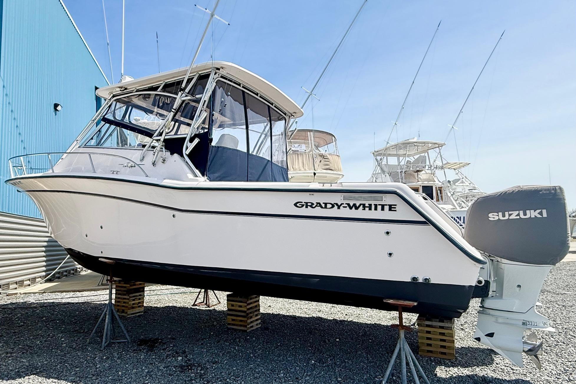 2002 Grady-White Express 330