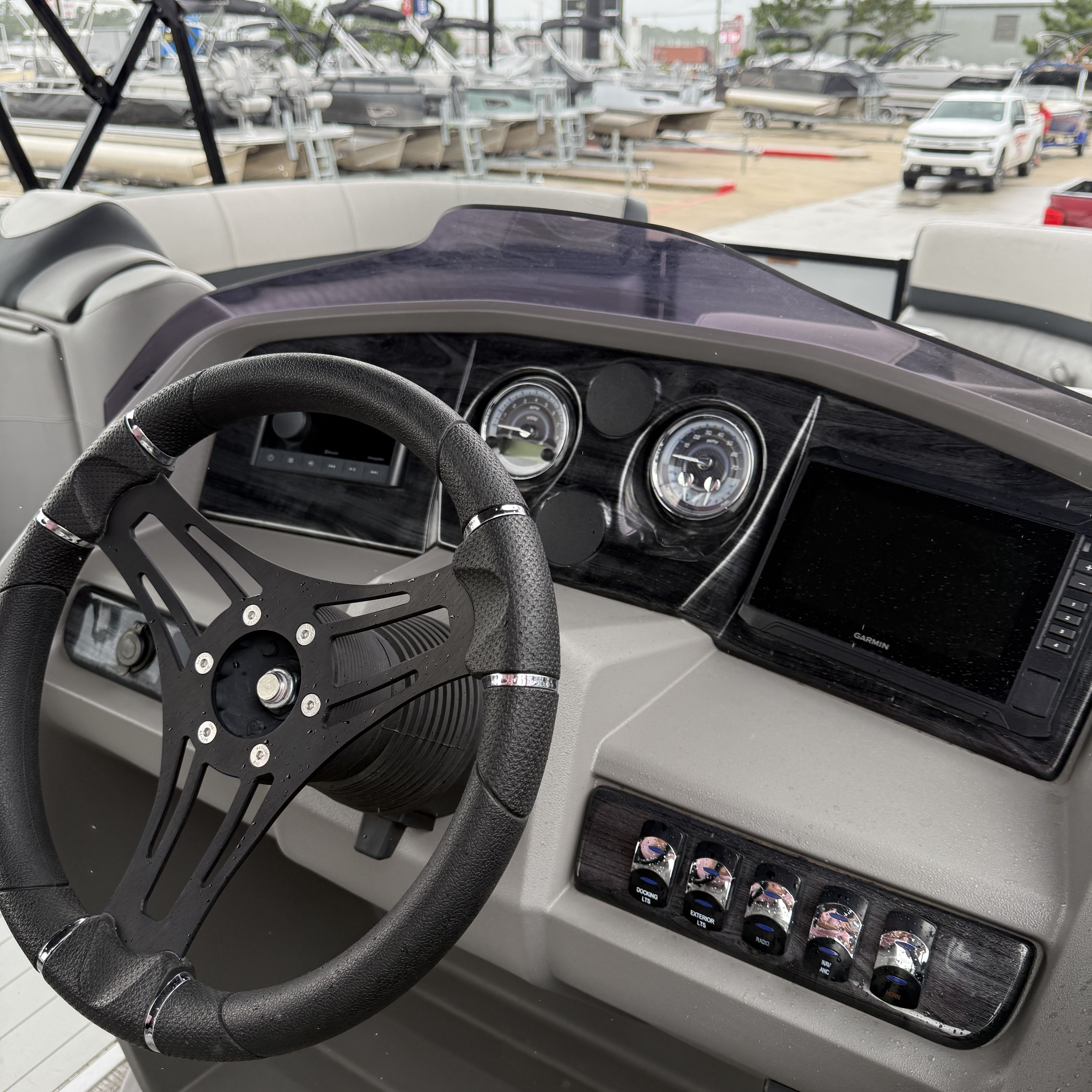 2025 Avalon Catalina Versatile Rear Bench - 23' - 14