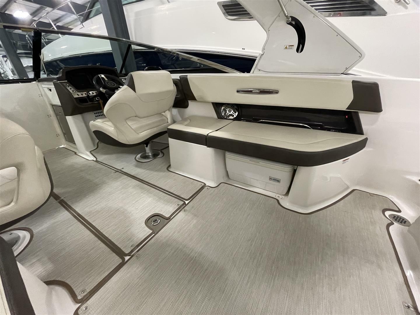 2019 Chaparral 297 SSX - Image 20