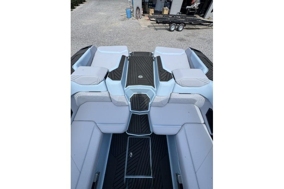 2026 MasterCraft XStar 25 boat interior with sleek seating and modern design.