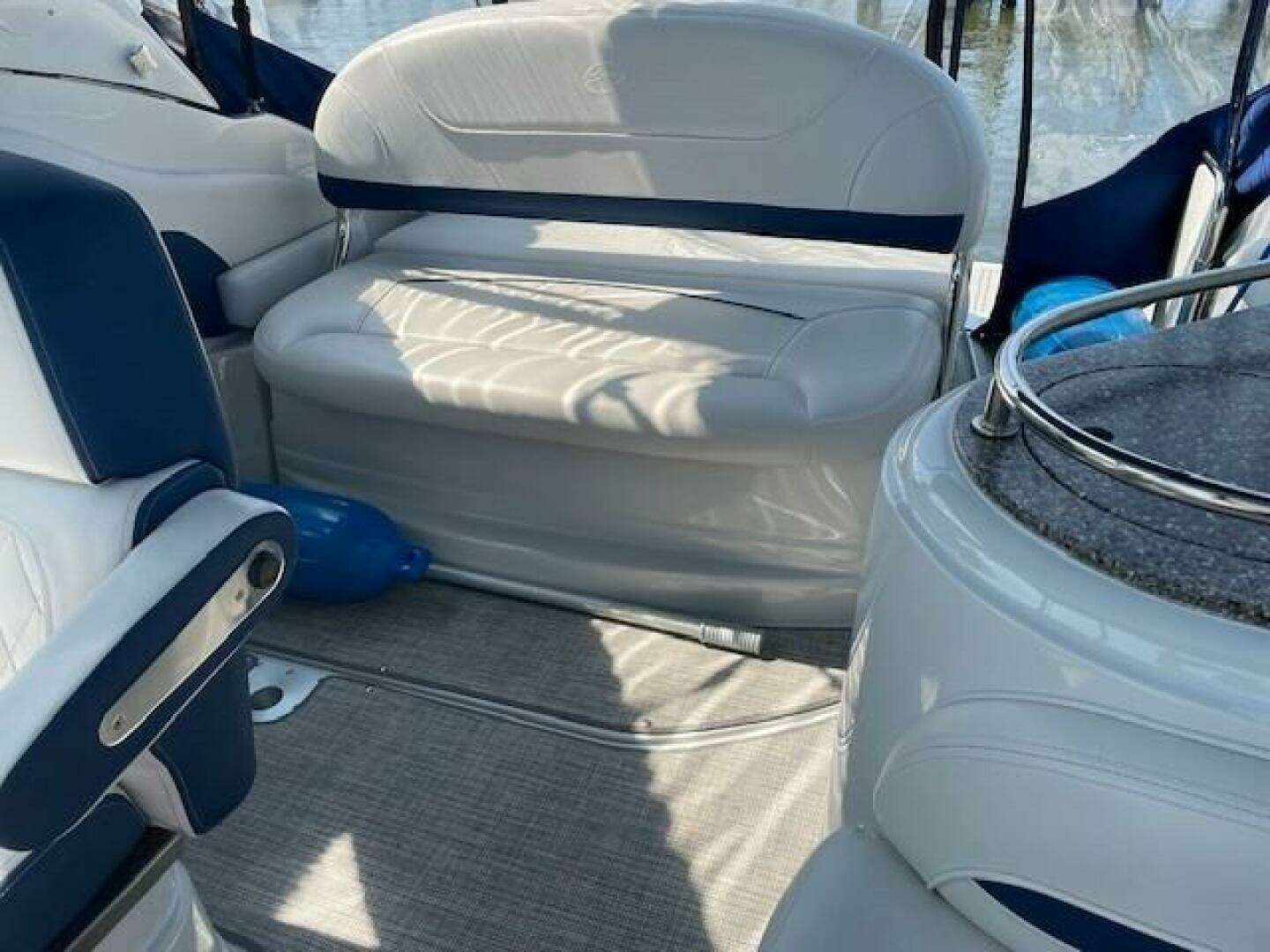 2023 Crownline — - Image 17