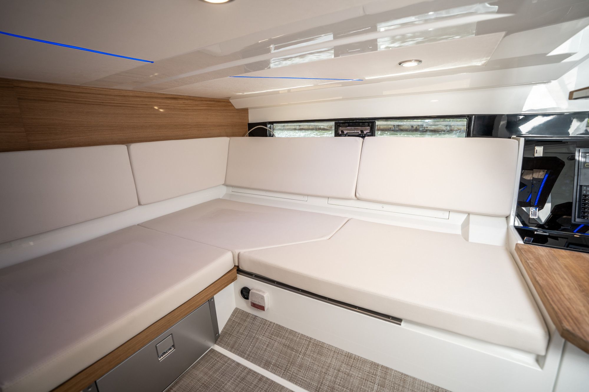 2025 De Antonio Yachts D36 OPEN - 37