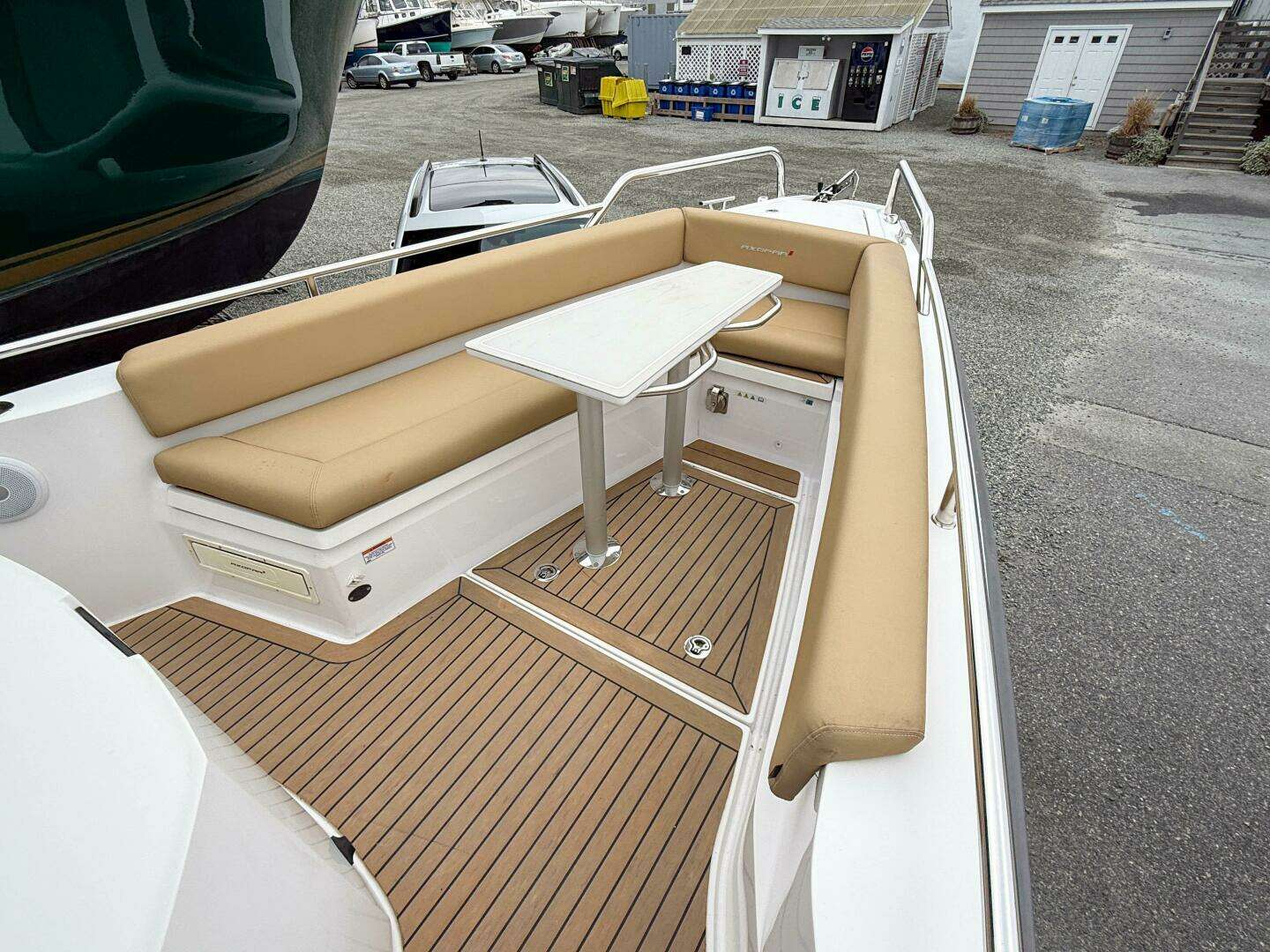 2020 Axopar 28 Cabin w/Wet Bar - Image 15