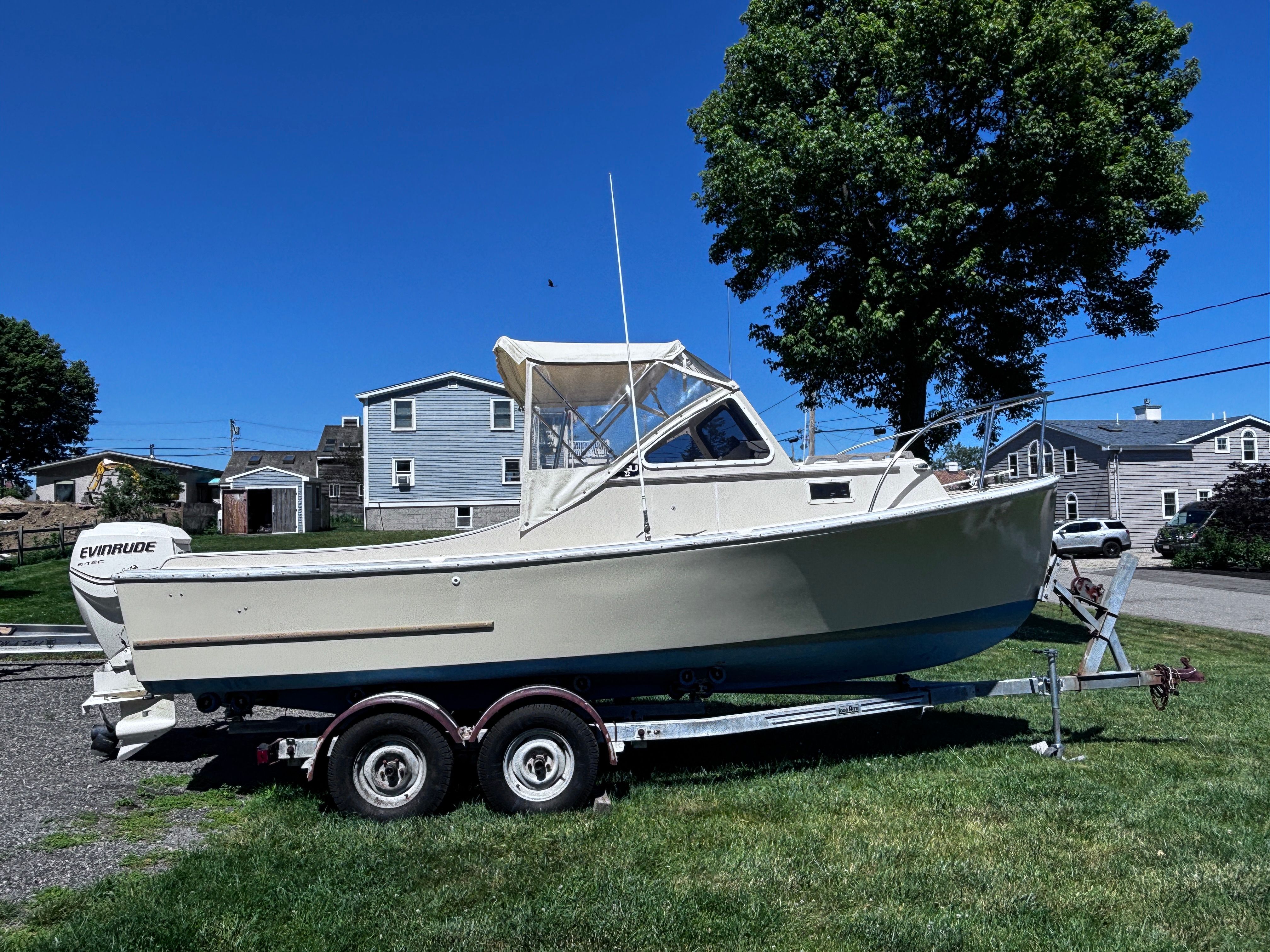 1984 SISU 22’ Bass boat - 3