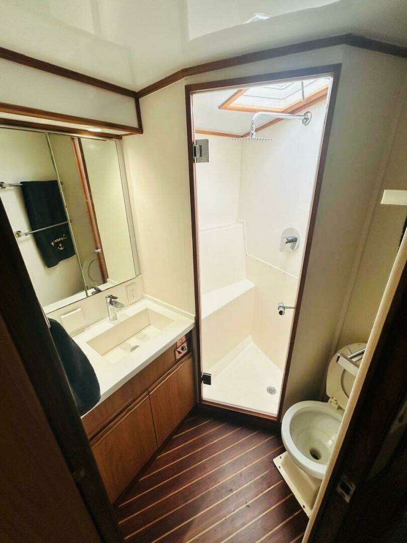 1988 Bertram 54' - Image 15