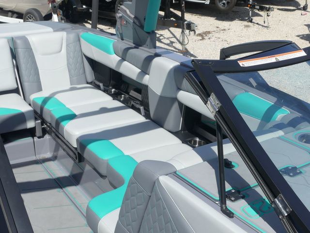 2022 Malibu M220 - 20