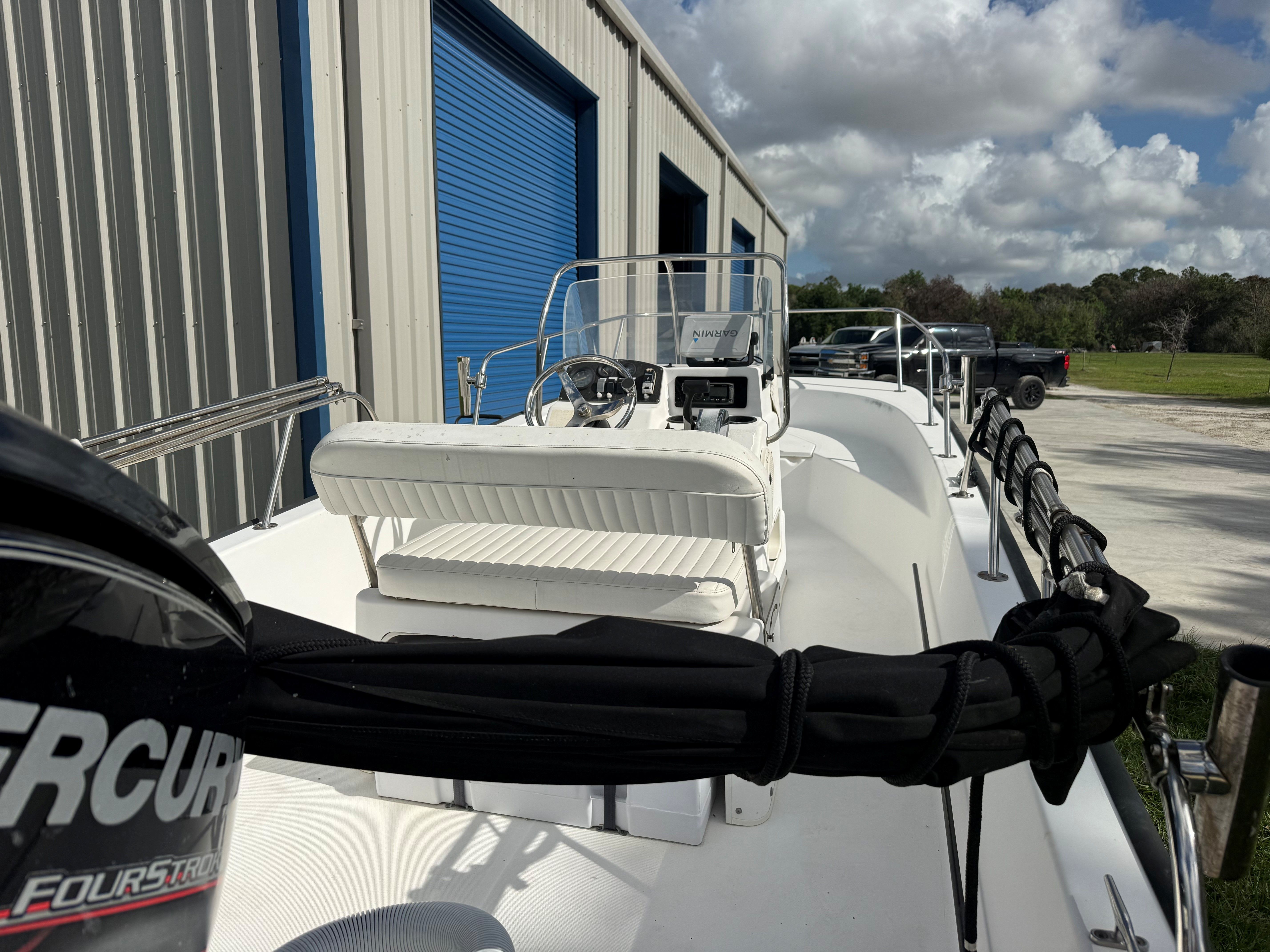 2004 Boston Whaler 170 Montauk - 3
