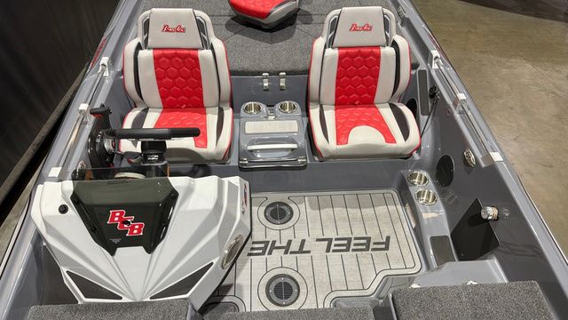 2026 Bass Cat Boats Cougar FTD W/ Mercury 250 - 13