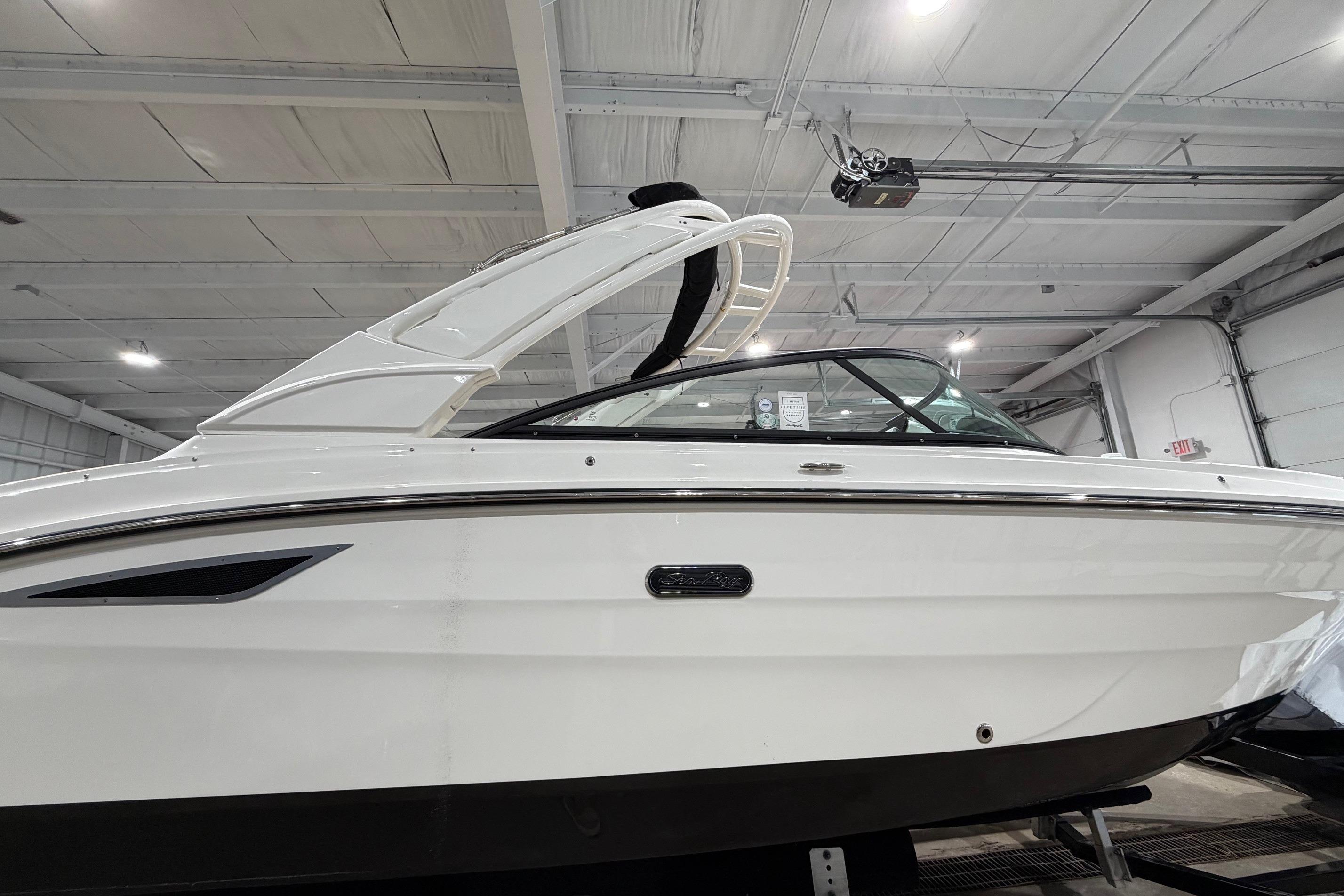 2026 Sea Ray SDX 250