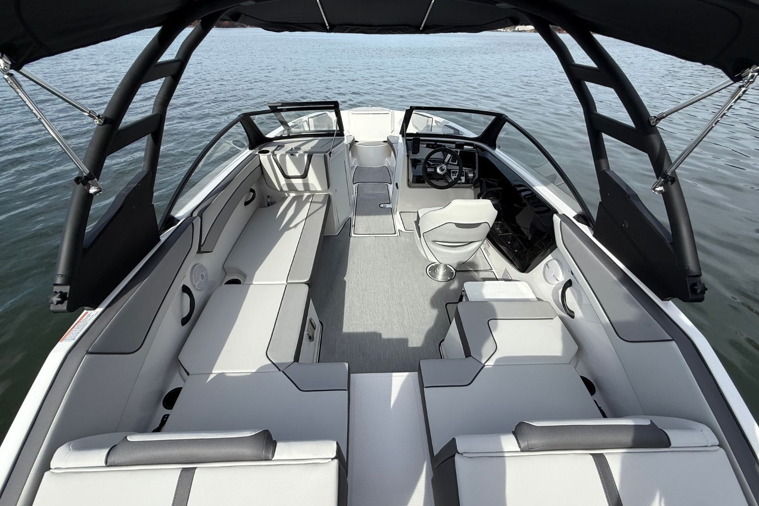 2026 Yamaha Boats AR220 - 11