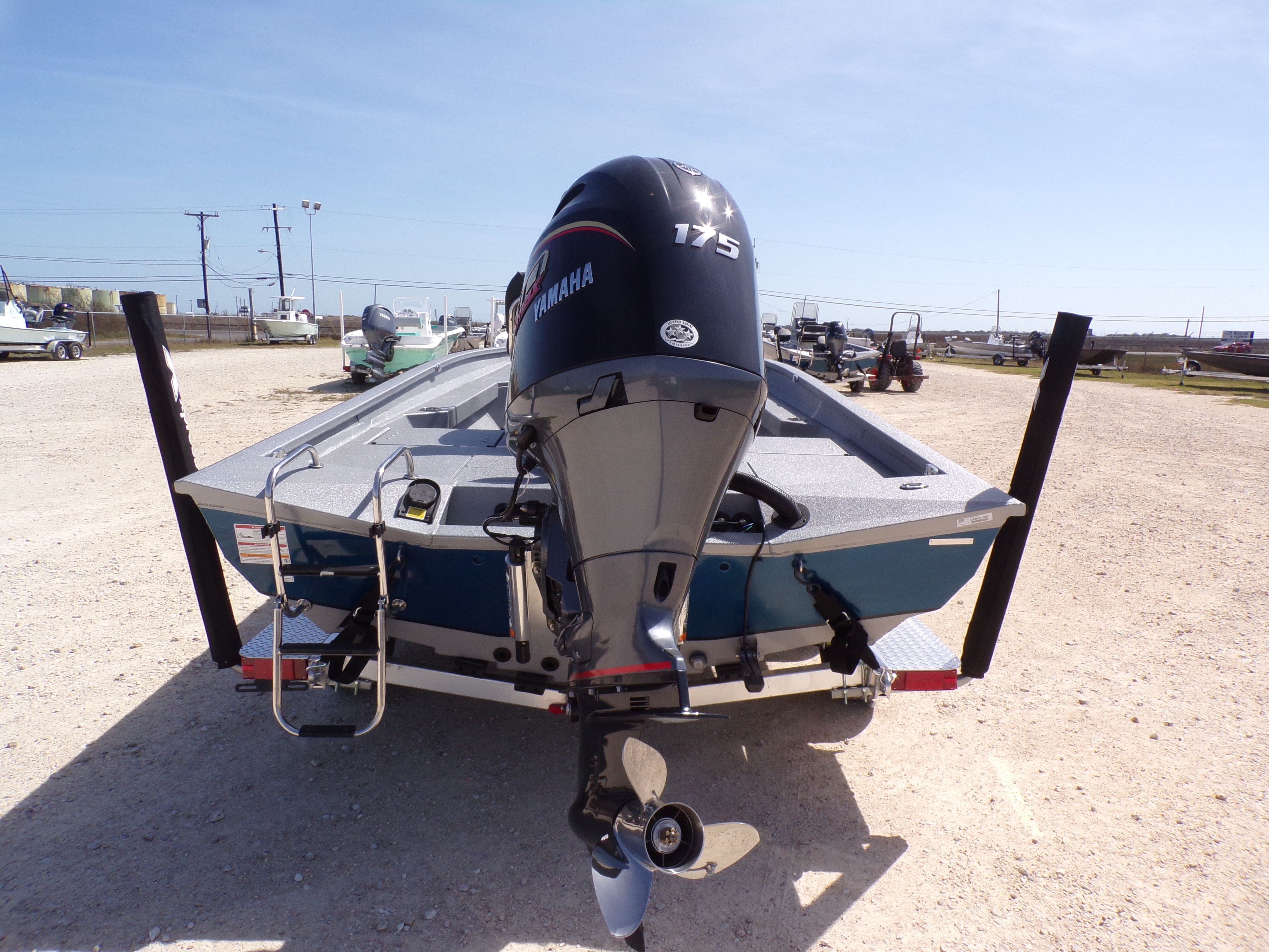 2026 Xpress H22B Bay - 3