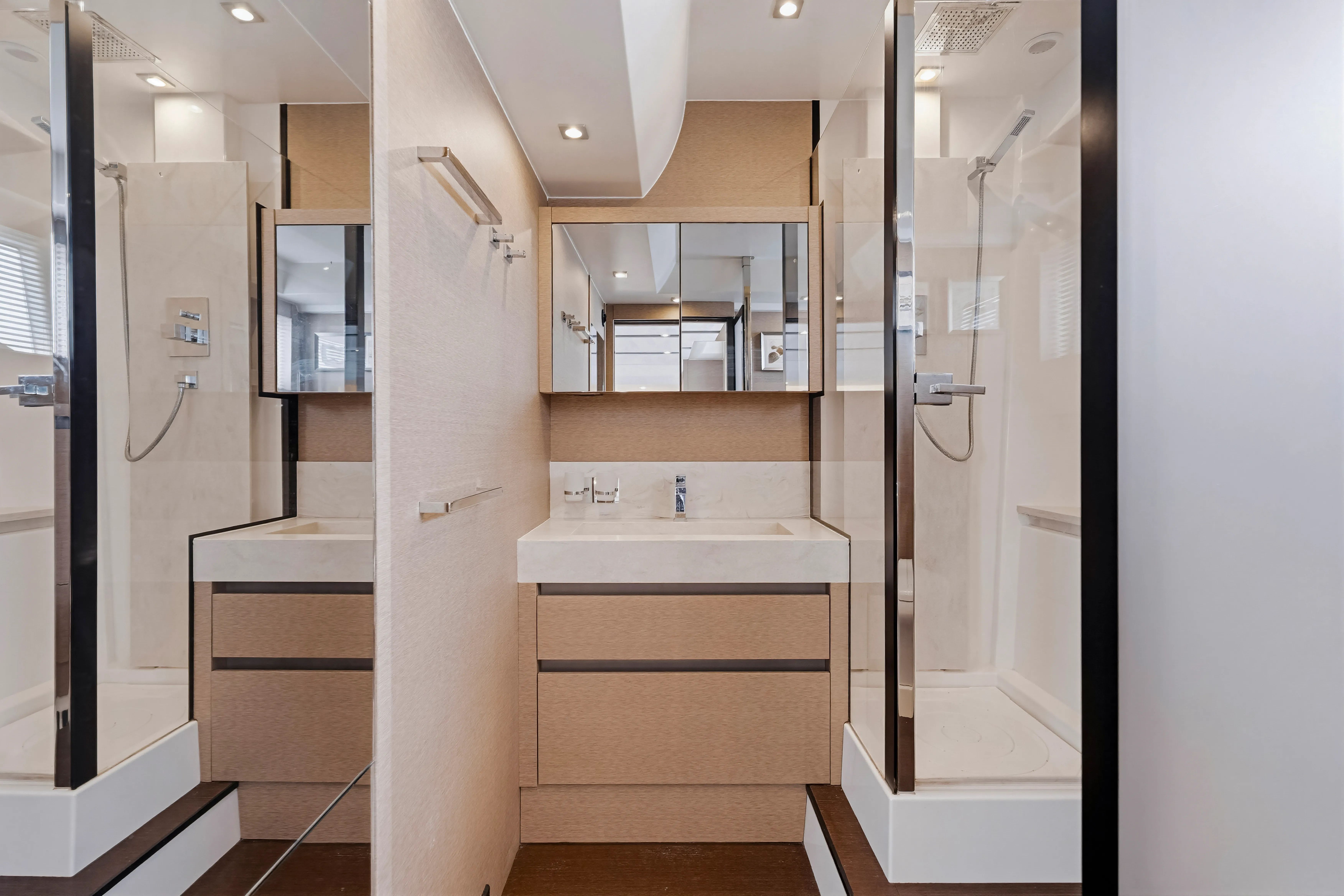 2018 Prestige 630 - Image 34