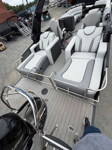 2023 Godfrey Monaco 255 RL - Mercury 400 Verado - 10