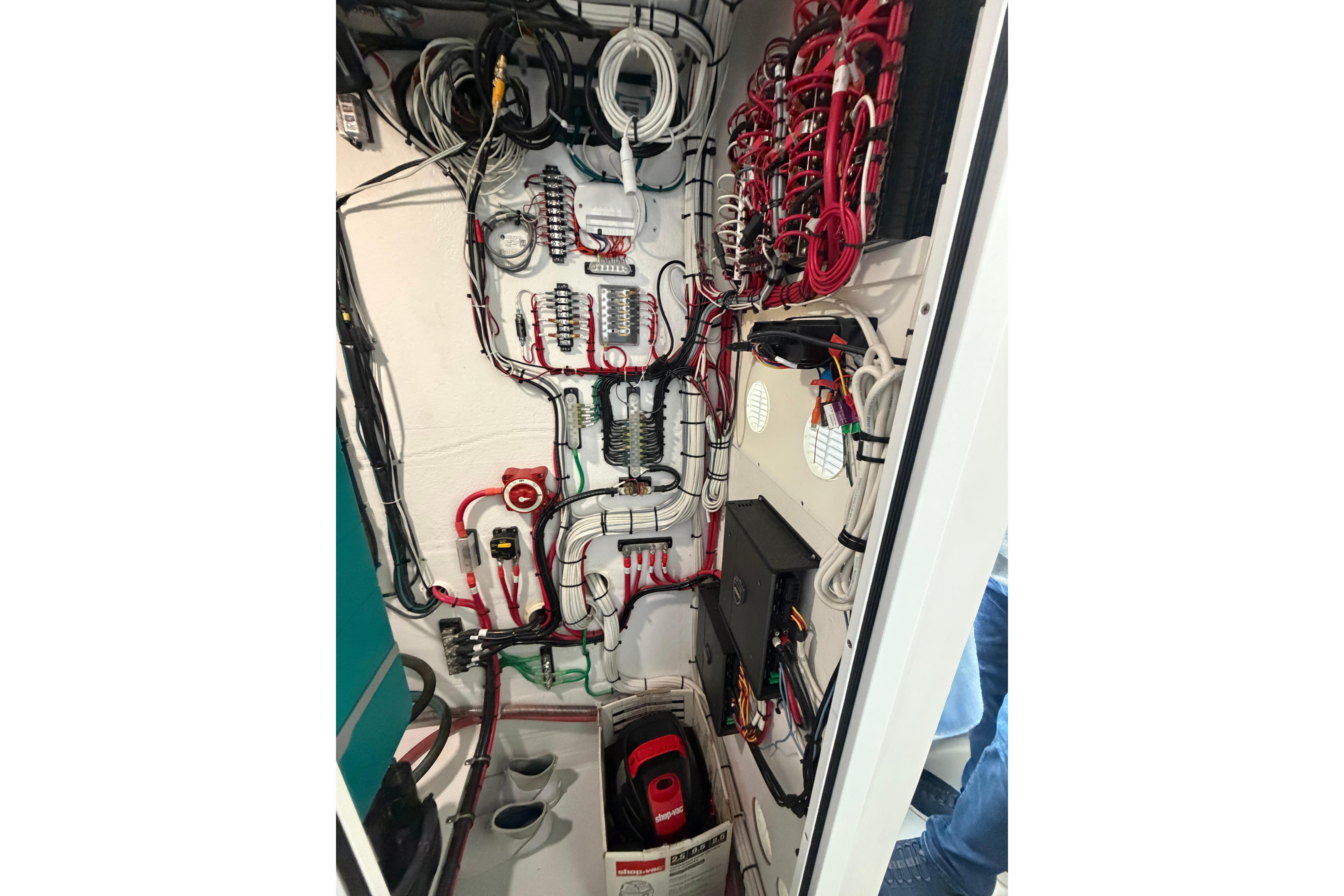 Electrical wiring system inside a 2018 H&H Marine Osmond Beal boat.