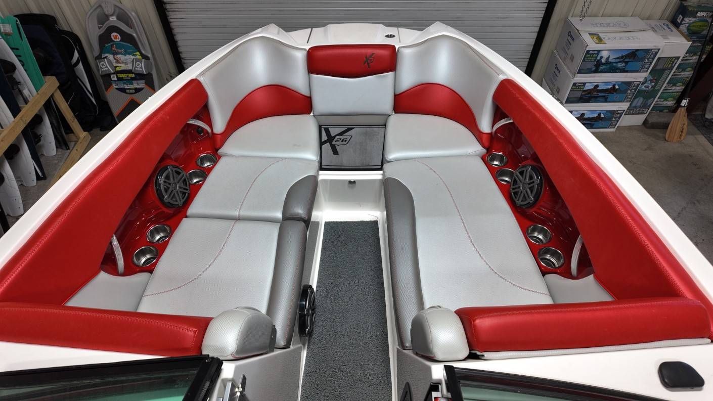2016 MasterCraft X26 - 19