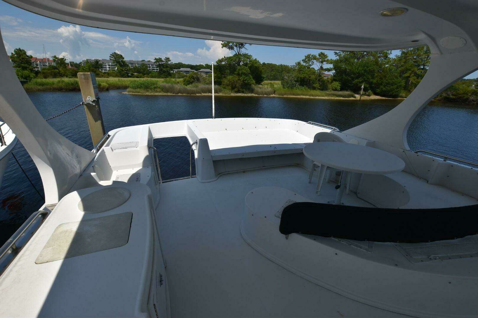 2005 Bluewater 5200 - Image 4