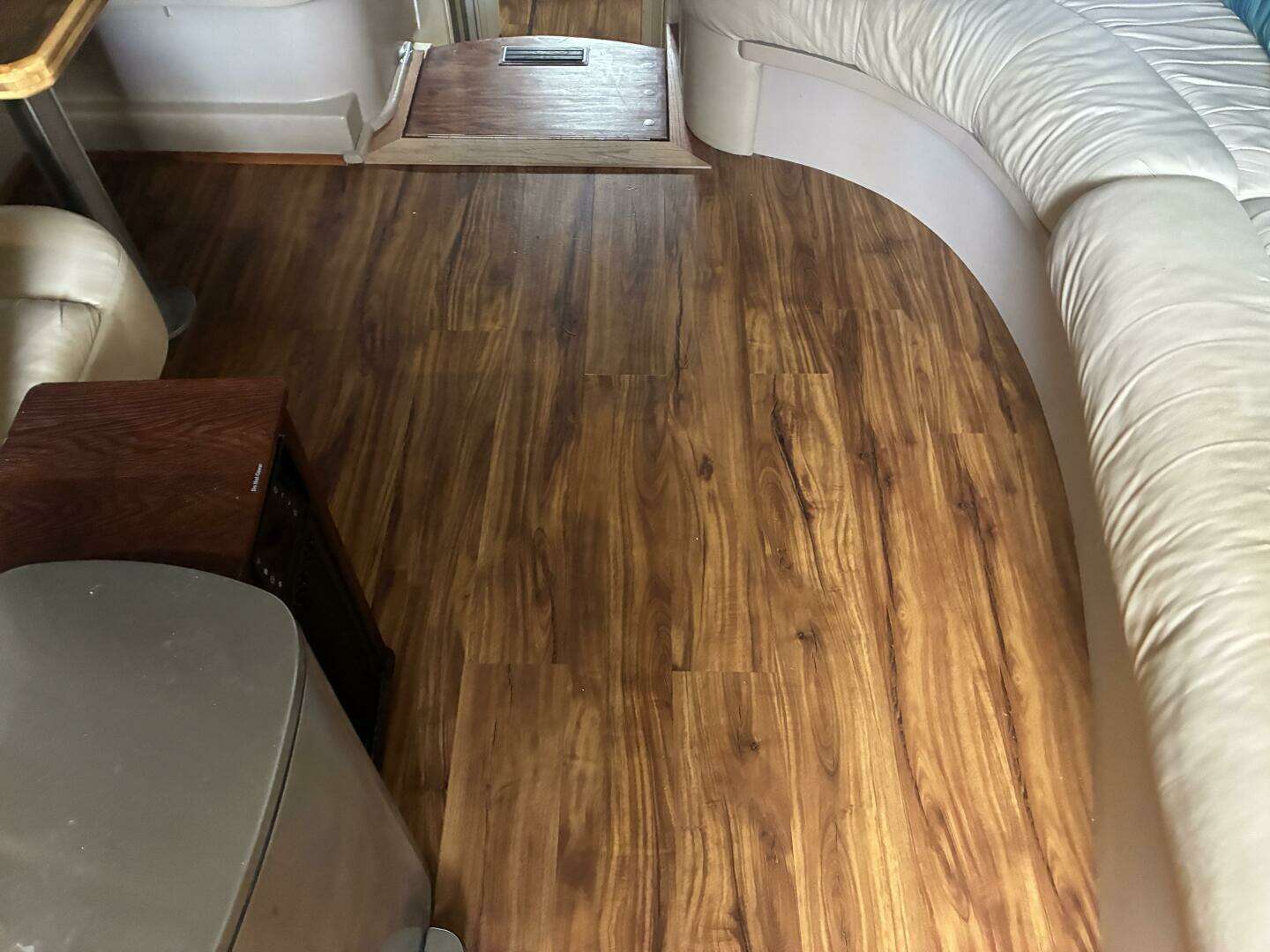 1996 Carver 455 Aft Cabin - Image 9