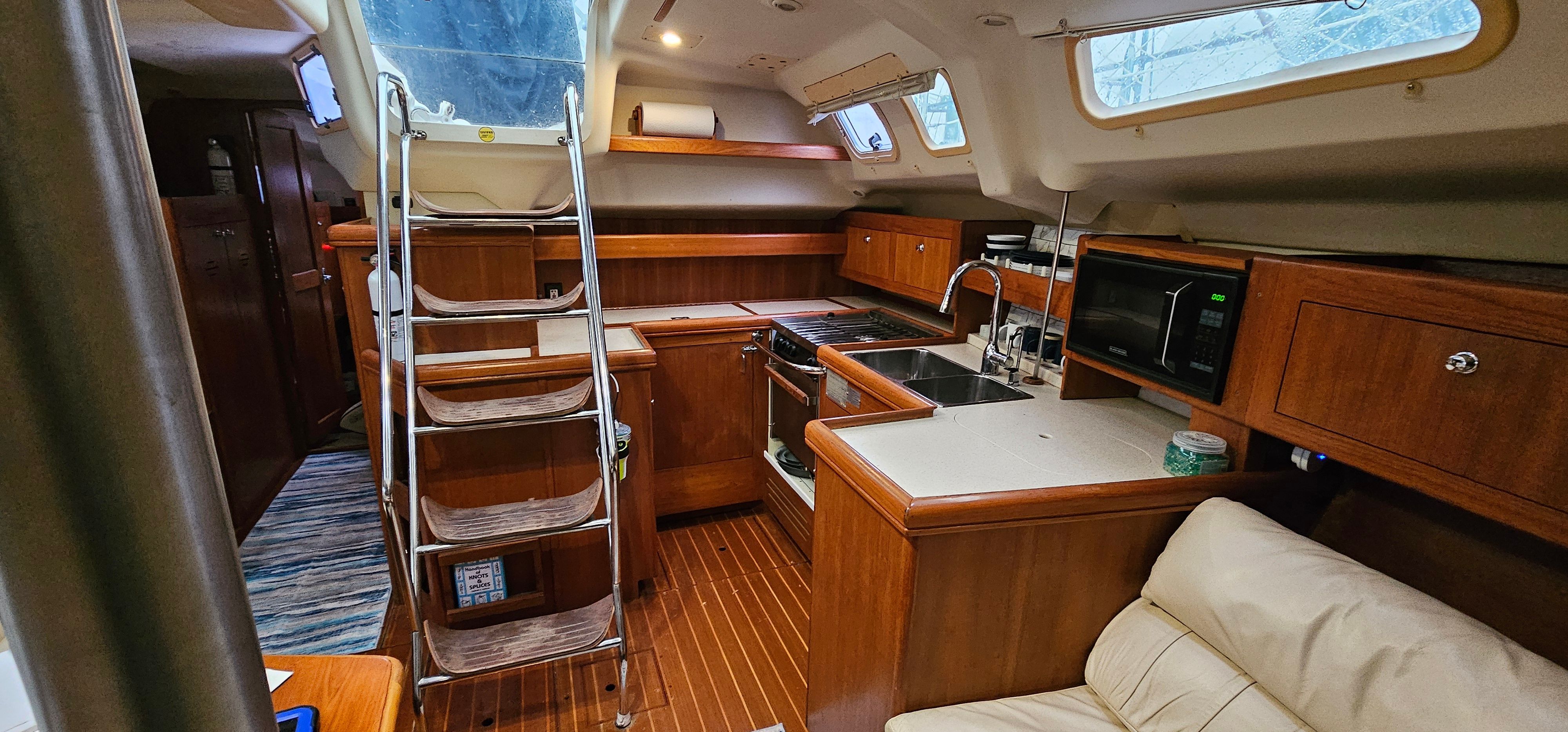 2002 Hunter Passage 420 - 14