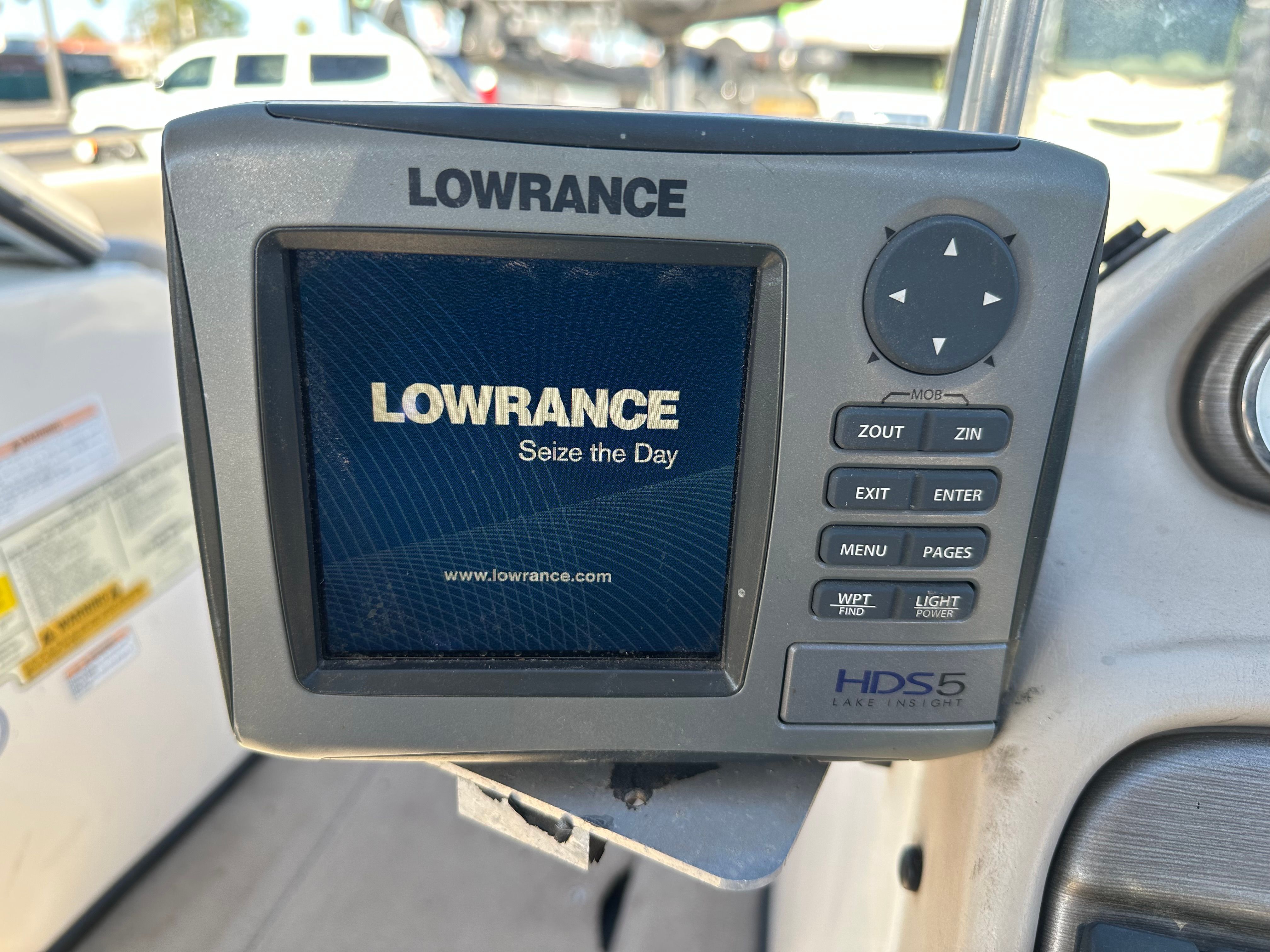 Lowrance HDS5 fishfinder on a Skeeter SL 210 boat.